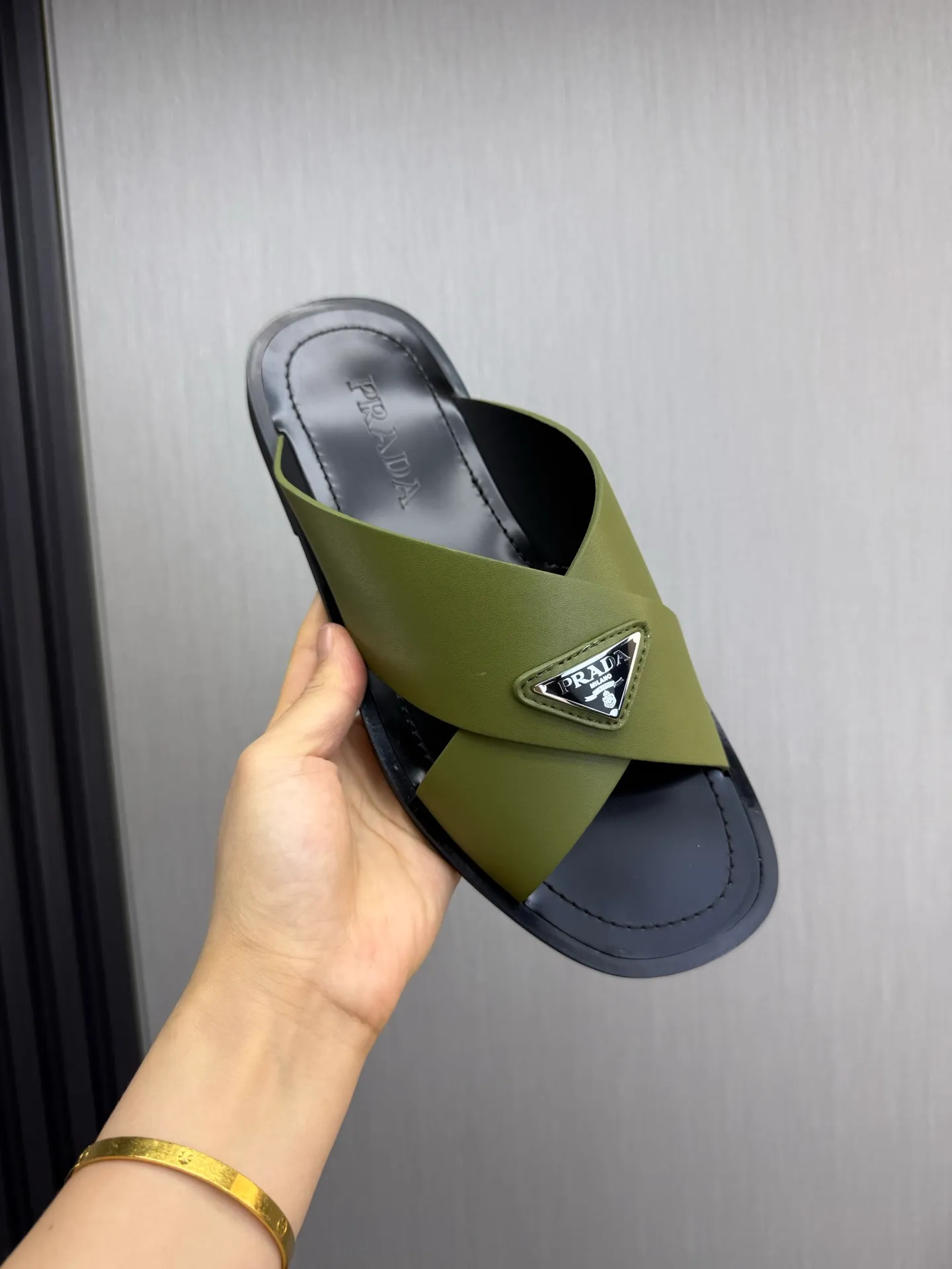 Factory price 340💰 ＰＲＡＤＡPrada - popular men's slippers hot sale 🔥 🩴Official website one to one production 38-45 sizes 45 46 🉑️Customized!